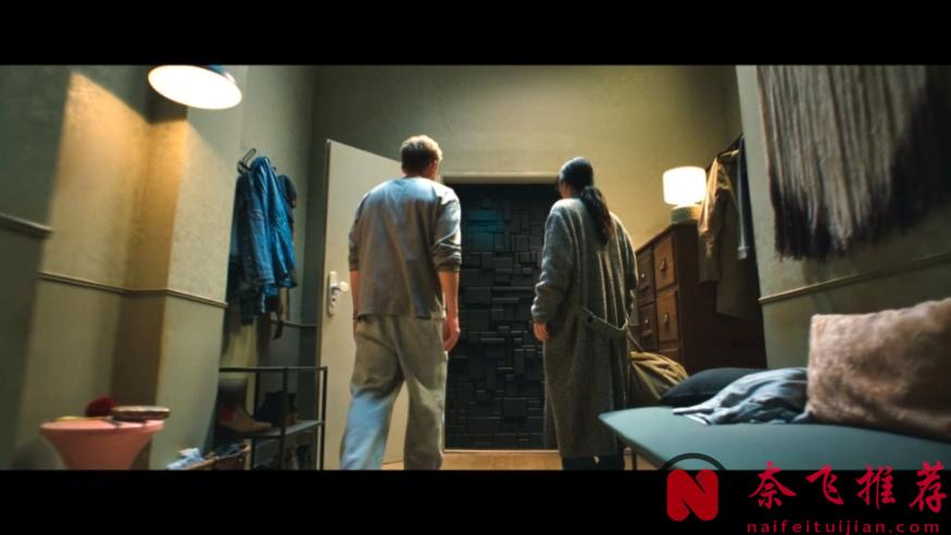 密室逃生+世界末日！Netflix又炸出一部高能新作《砖墙谜攻》！