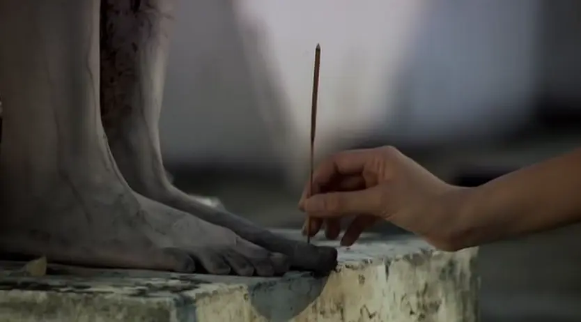恐怖點密集的泰國高分恐怖片《嚇死鬼》，從都嚇到尾的詭異