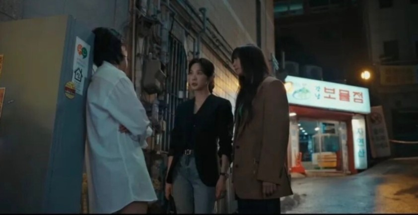 论大胆拍摄，还得看这部韩剧，这部律政剧《荣耀/荣耀：她们的法庭》把本土丑闻搬上了大荧幕