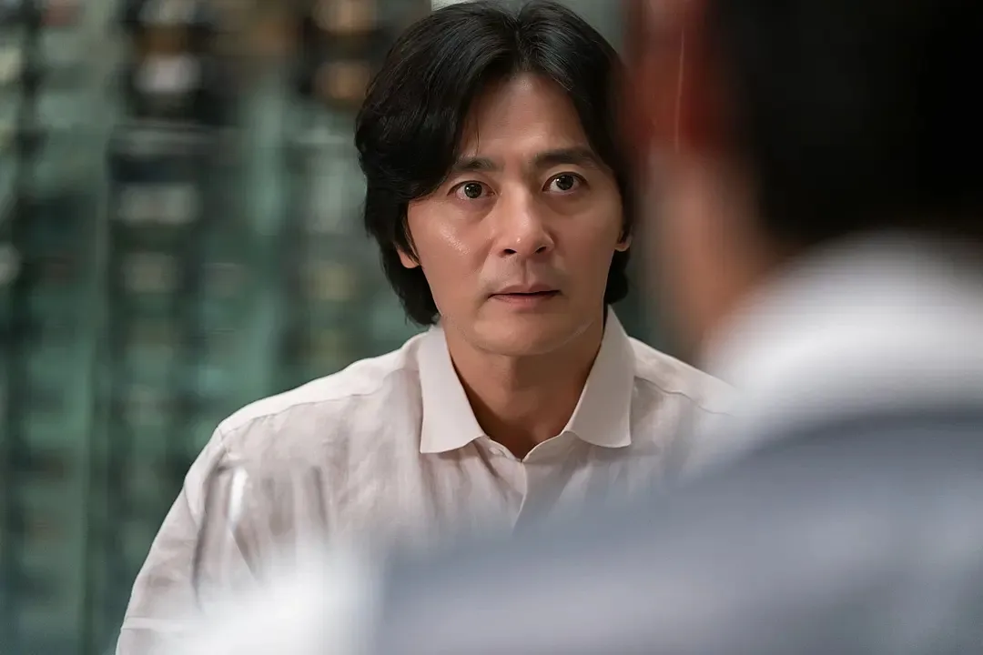 韓國又來一部年度好片《普通家庭/非普通家族》，爛番茄打出100%的口碑，並一舉奪得票房榜首