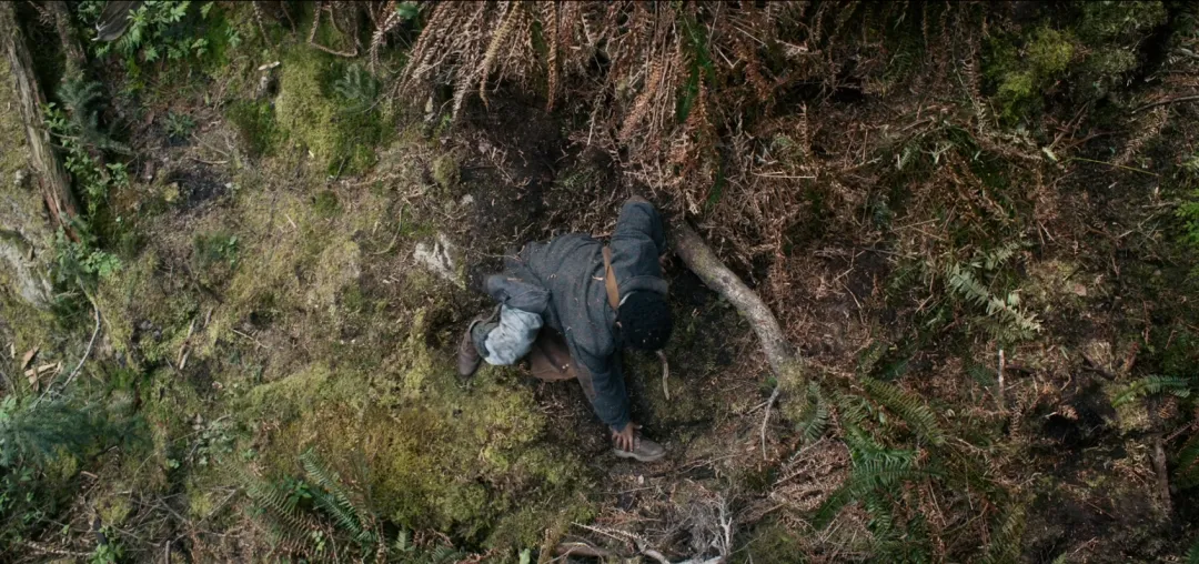 近期上线的一部全程高能的心理恐怖电影《千万别松手/别松开绳子》，出门请系绳！