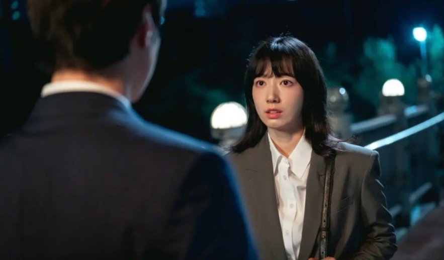 低開高走！女神最新韓劇《臥底洪小姐/臥底小女老闆》，對抗黑暗，節奏飛快反轉不斷