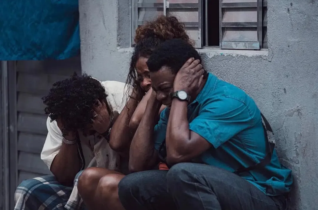 《上帝之城/無主之城/無法無天》20年後暴力在Cidade de Deus的貧民窟中依舊頑固存在！