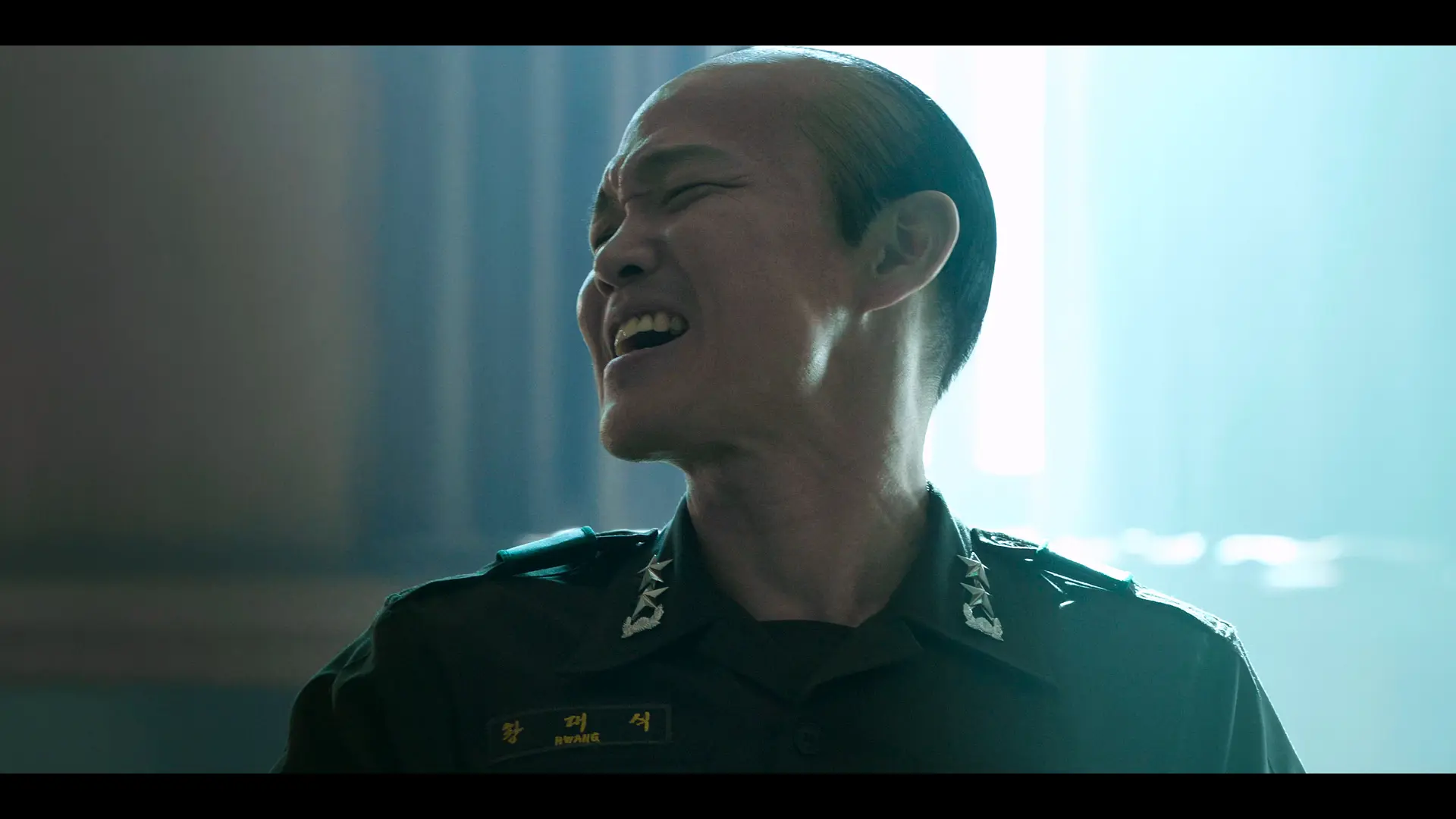 韓國爽劇《韓國製造》第二季來了，三方一狠到底，看得很過癮