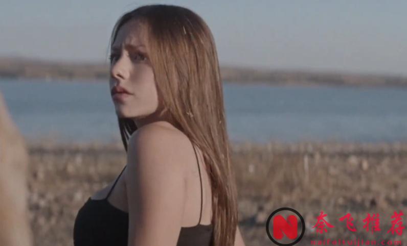 出道即巅峰，绝美颜值+顶级身材「艾斯特·爱珀斯托」的影视名场面，难怪姆巴佩都为她沦陷