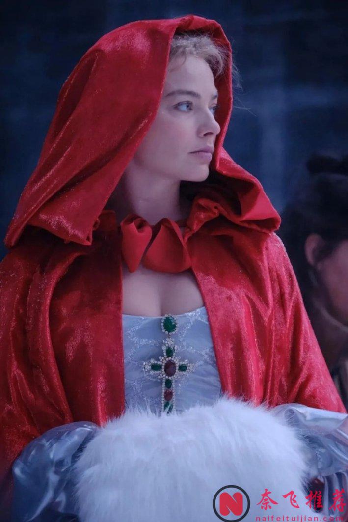 《呼啸山庄/咆哮山庄》确实把我看笑了，但是它没那么难看