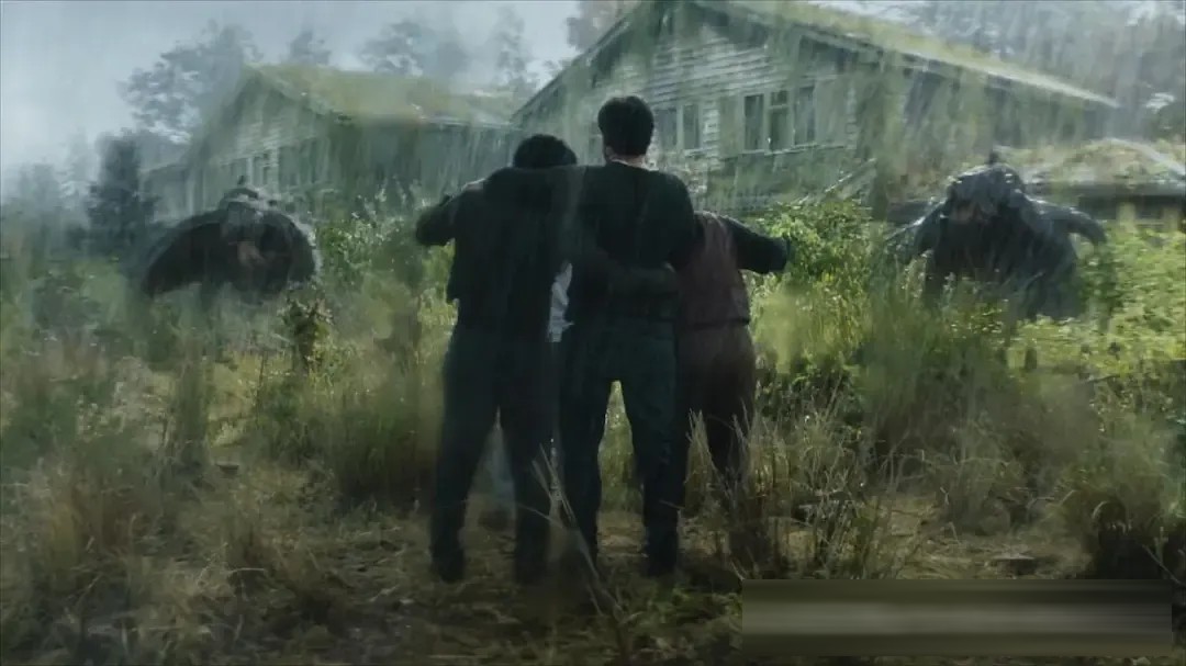Netflix《最后孤屋》:一家四口被封死在屋里数年,观众爱看影评人不买账
