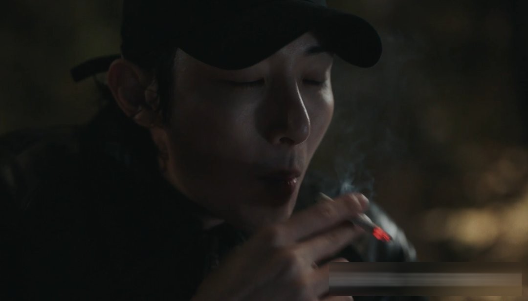 韩国犯罪片《姐妹》影评:车珠英与李洙赫的绑架追债戏,尺度有余剧本不足
