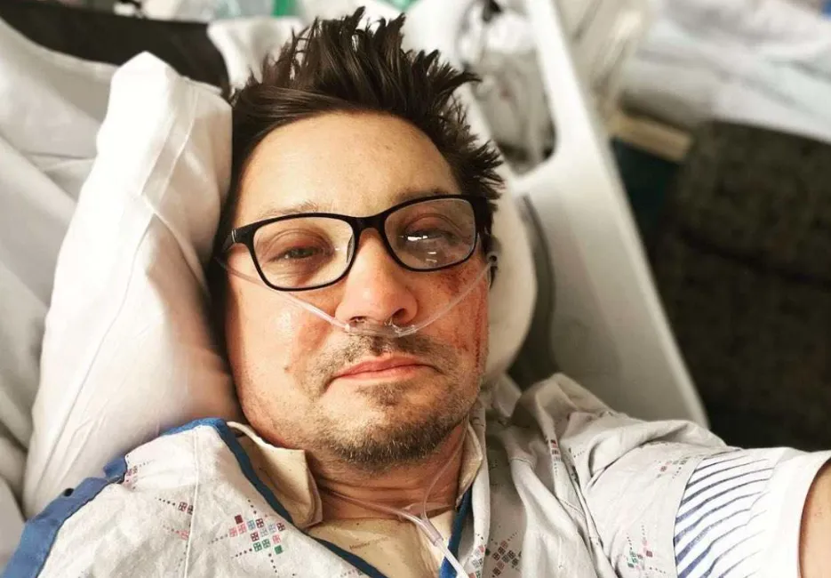 《金斯敦市长》第三季这部年度硬核爽剧终于回归，剧情走向更加扑朔迷离！