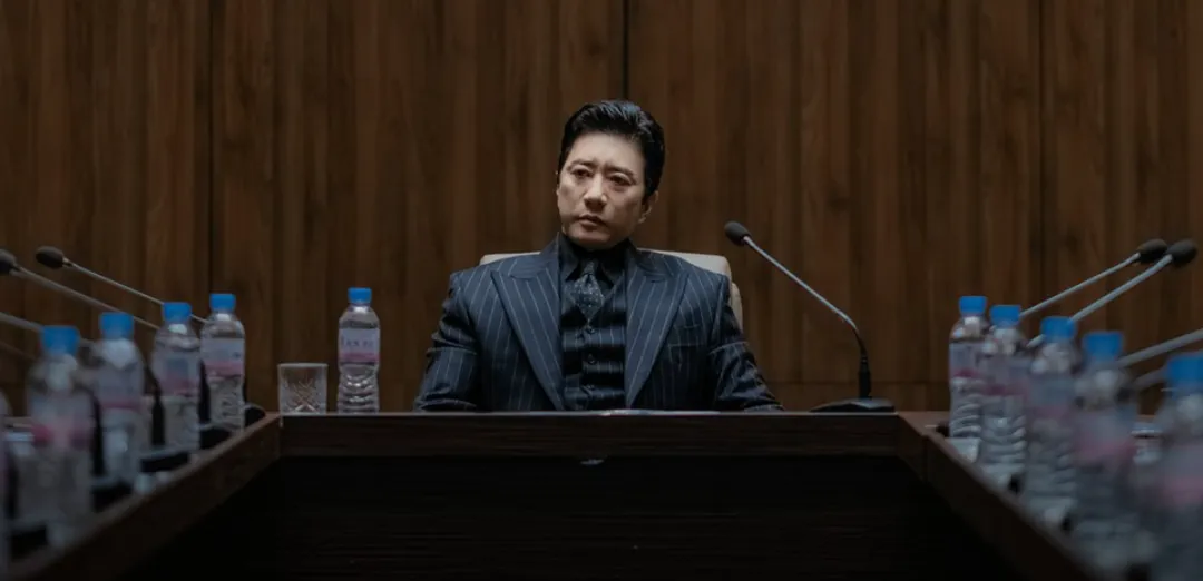 一场黑帮大佬与法官大人的博弈之战新剧《法官大人》已上线