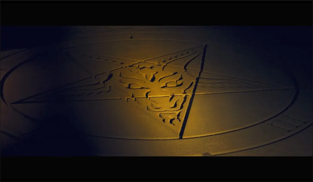 笑出猪叫！分享一部超级解压且有深意的韩国喜剧电影《帅哥们/找死凶宅》！