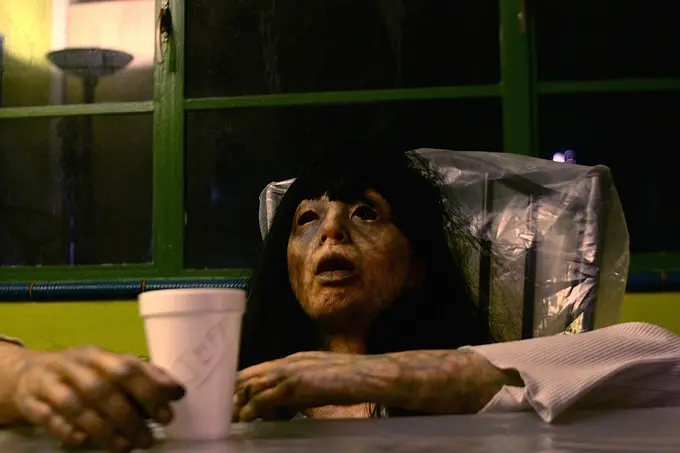 血腥詛咒、無限迴圈！這恐怖片《地獄：亡靈棲所/無間煉獄》氛圍絕了