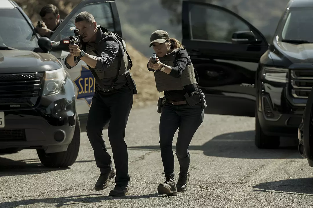 ​一口气刷完8集，这部这复仇剧《终极名单/终结名单》让人看得血脉贲张！