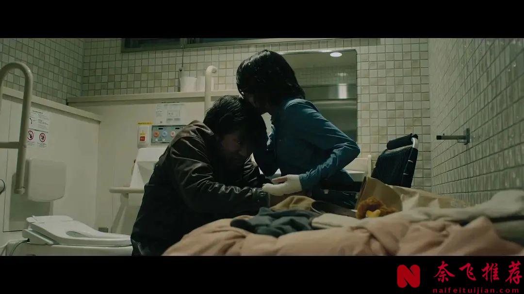 真實改編的電影《失蹤/尋人啟弒》，一個令人毛骨悚然的犯罪故事，全程高能！