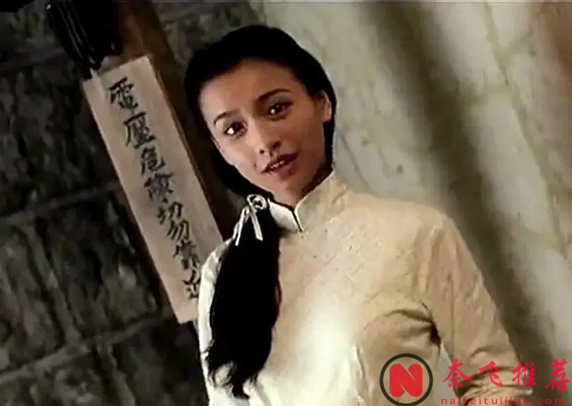 當年算不上有名的港片《花月佳期》，但確實拍的很好，看了三遍才過癮