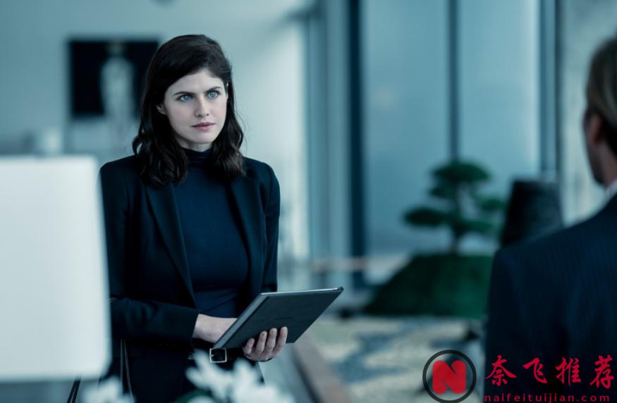 性感女神轉型之作《梅菲爾女巫》第二季，能否擺脫“花瓶”標籤？