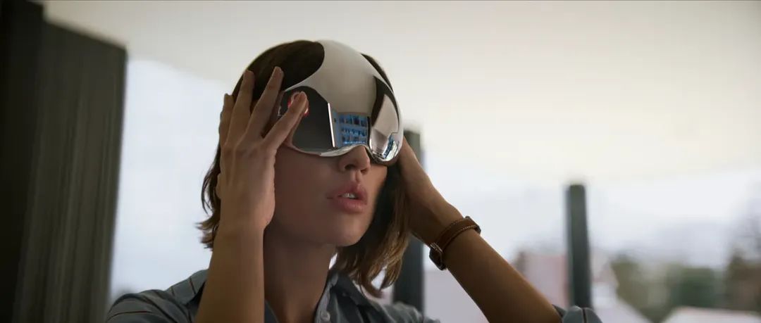 《三体》VR头显掀起新风潮，Netflix虚拟现实之路。