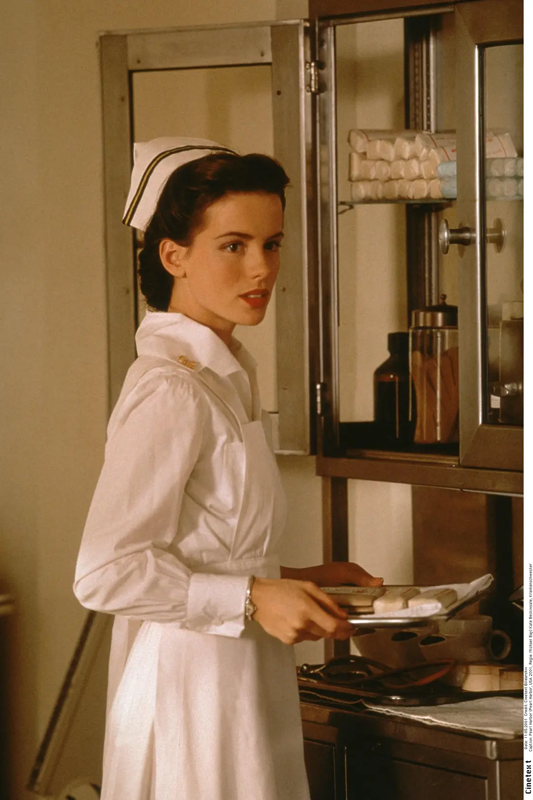 推薦5部國外女星「制服」誘惑的電影，你都看過幾部？