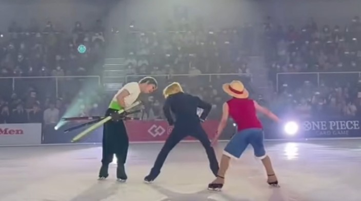 日本警方逮捕一名三刀流男子，造型酷似動漫《海賊王》角色中的索隆，卻引發了cos界的熱議