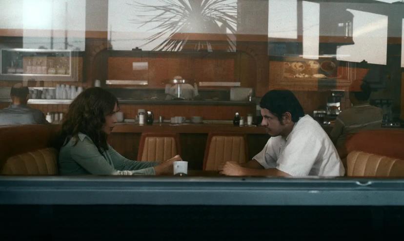 Netflix出品，《毒梟》團隊製作，揭秘可卡因教母殘暴奢亂的人生