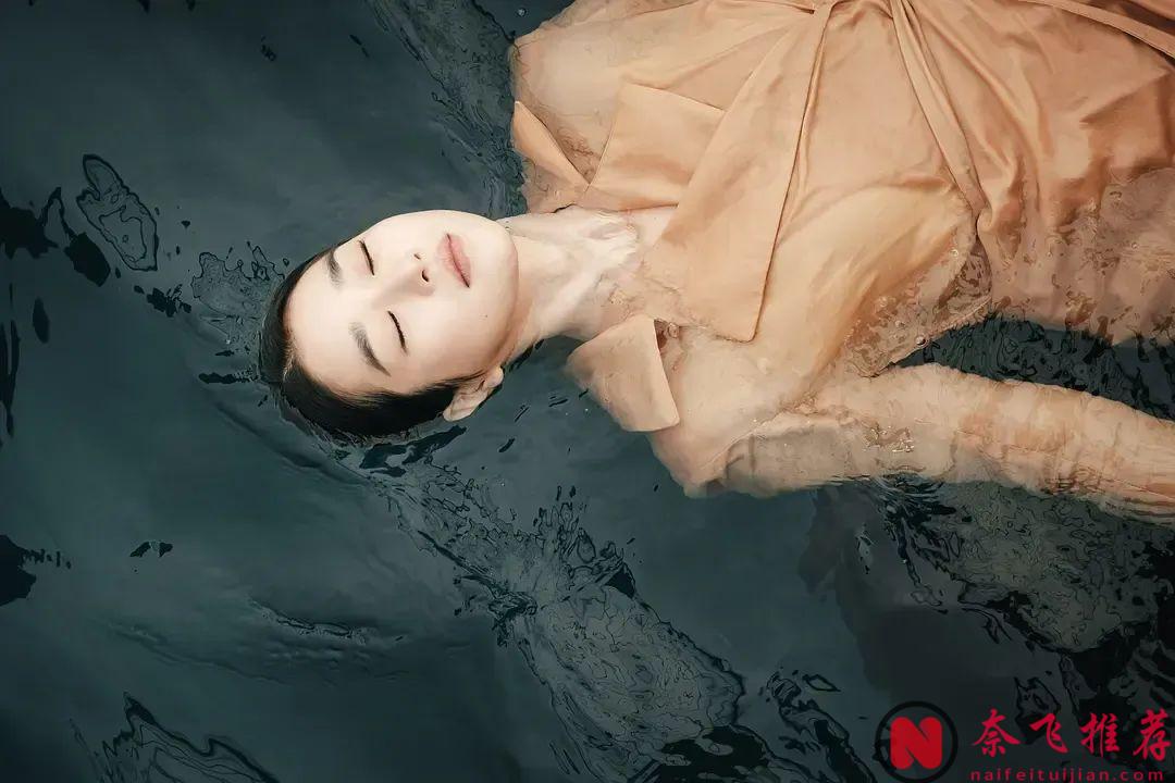 韩国经典悬疑电影《明天的记忆/回忆》，女子失忆后竟能预知未来，教科书式的反转套路