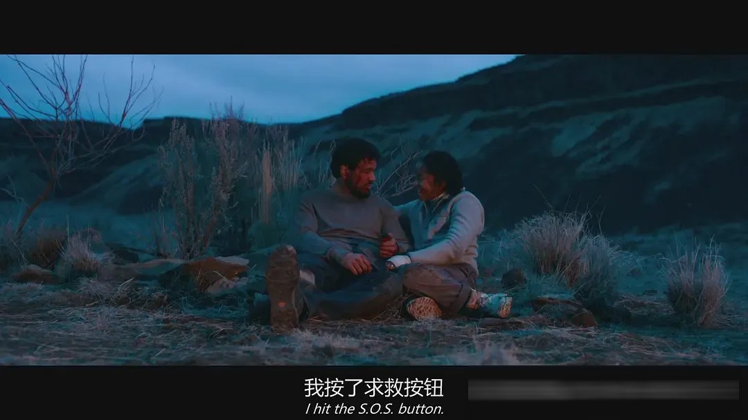 恐怖片《鬼上车》（港译《乘吓》）：公路片加驱魔片，后视镜里那东西一直在