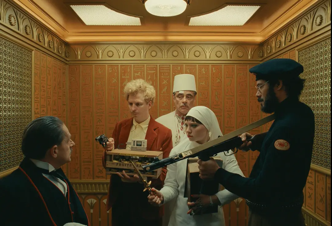 女神癫狂敢拍的电影《腓尼基计划/腓尼基大作战》，这群大人们，荒诞不经！