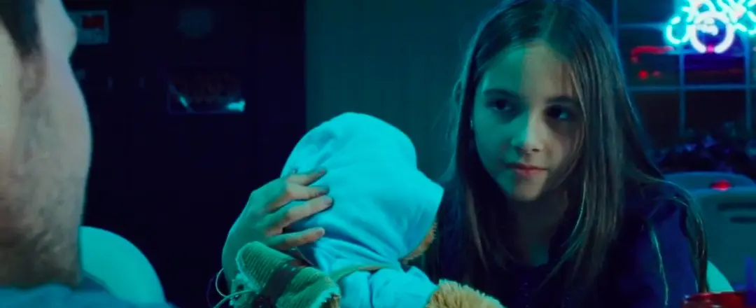 R級cult神作《夜魔/搜屍魔前傳》，90多分鐘全是高能！