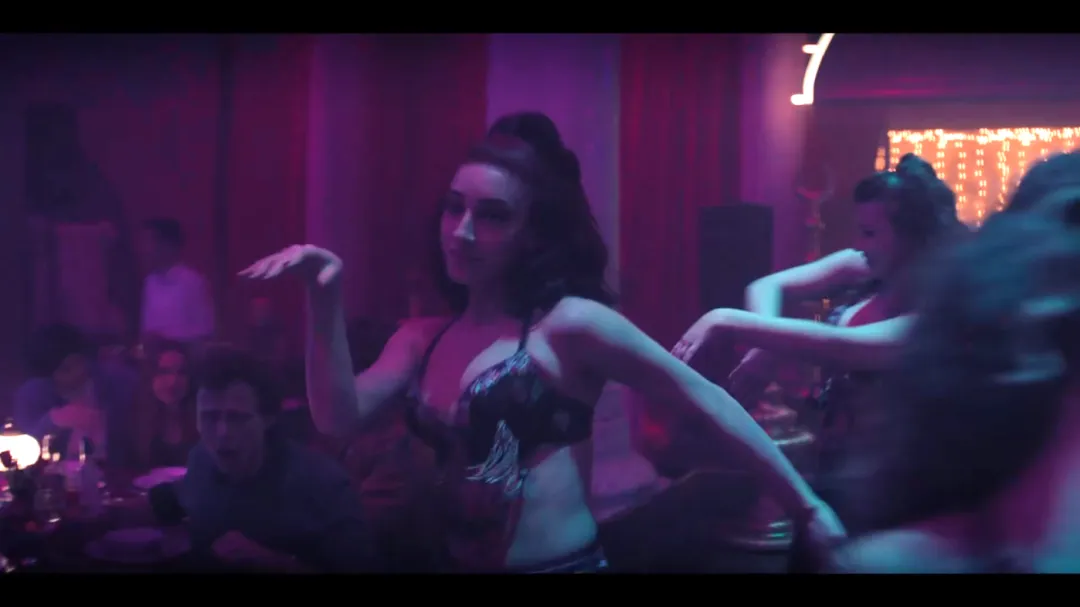 一集高能！「伊麗莎白·莫斯」一回歸又是爽劇《面紗之下/致命面紗 / 諜紗 / 諜幕》！