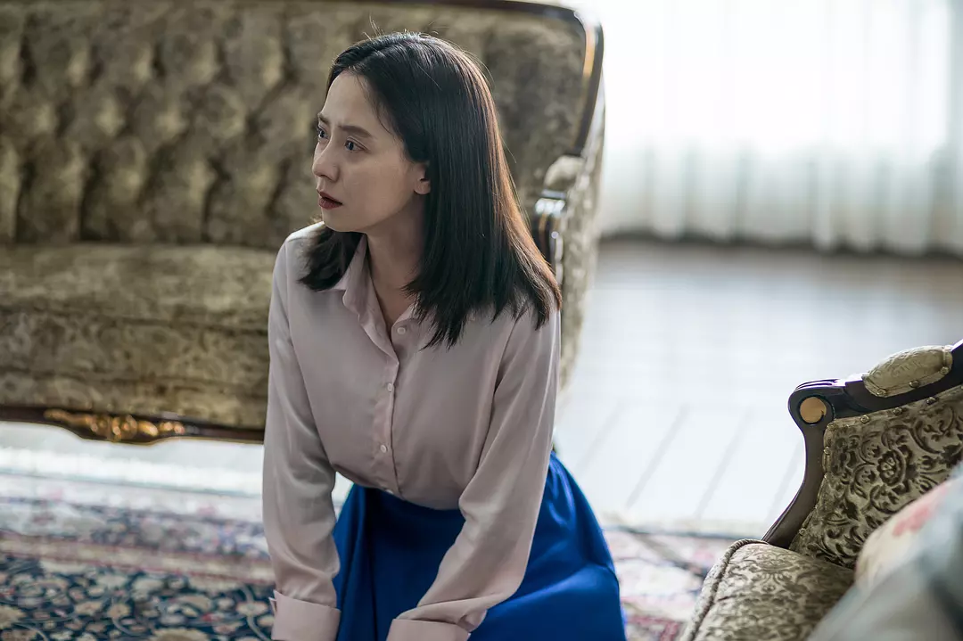 瘋批女神頂級獵殺，韓國懸疑大片《侵入者/惡‧回家/詭妹》，反轉再反轉