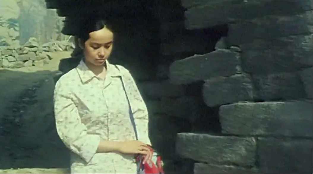很有诚意的老电影《杏花3月天》，女神破格出演，过去的人太疯狂了