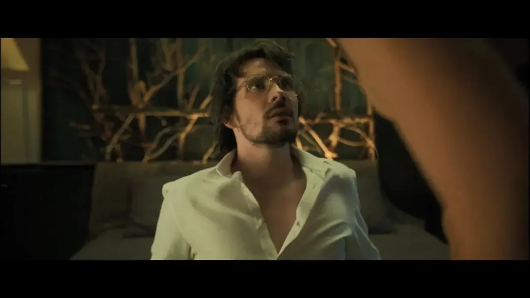 俄羅斯生猛新片《黑暗的反射》，快進只為看顏值和尺度