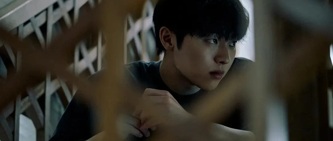 Netflix《最後一排的男孩》：崔岷植6集心理博弈，比《登堂入室》更瘋