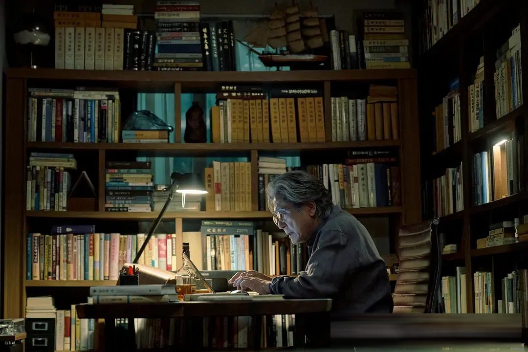 Netflix《最後一排的男孩》:崔岷植6集心理博弈,比《登堂入室》更瘋