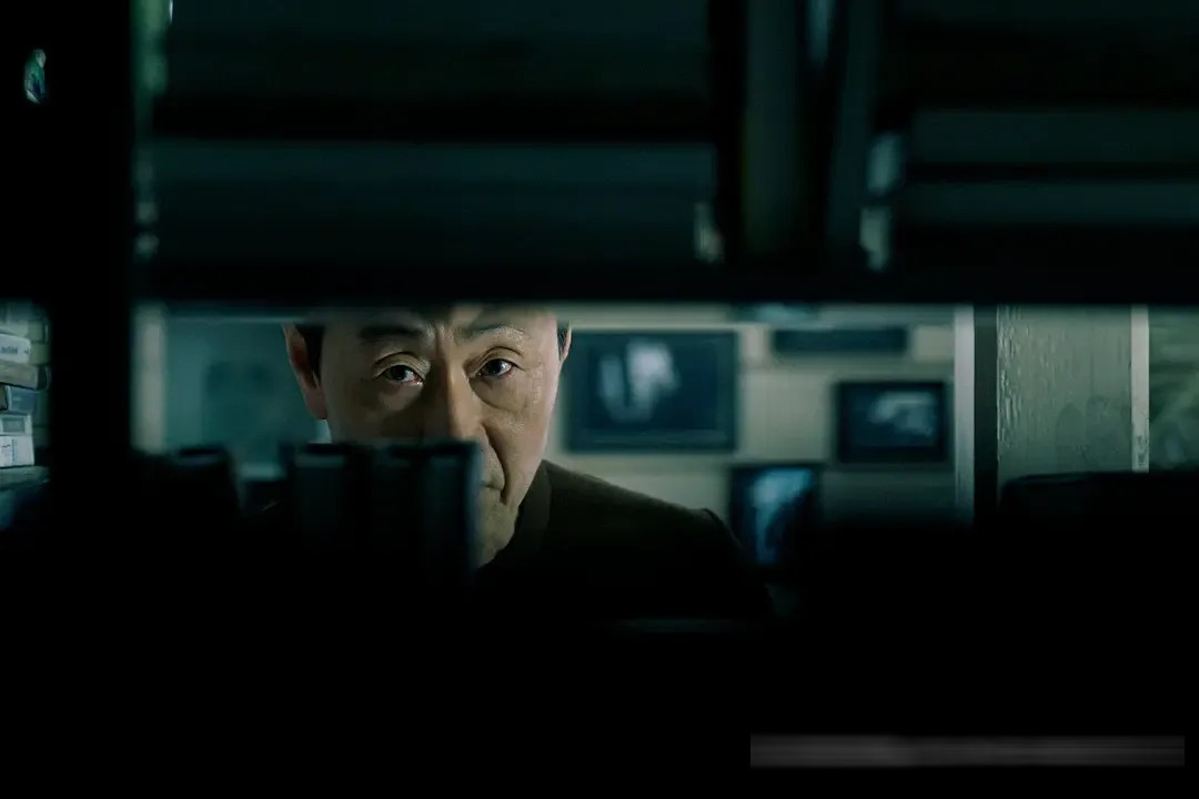 Netflix《最後一排的男孩》:崔岷植6集心理博弈,比《登堂入室》更瘋