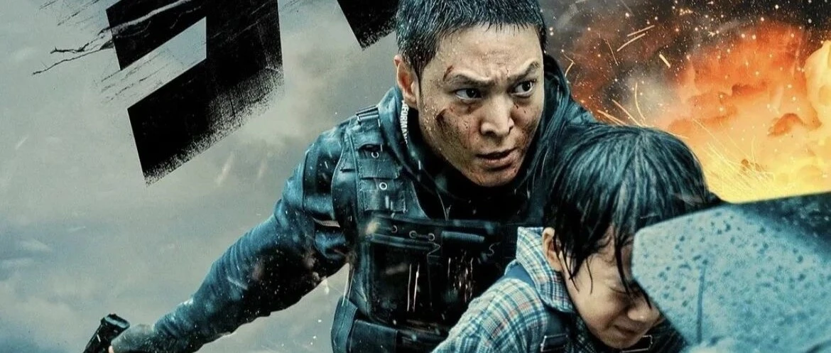 Netflix韩国动作片《救命卡特》：伪一镜到底打满全片，剧情别较真