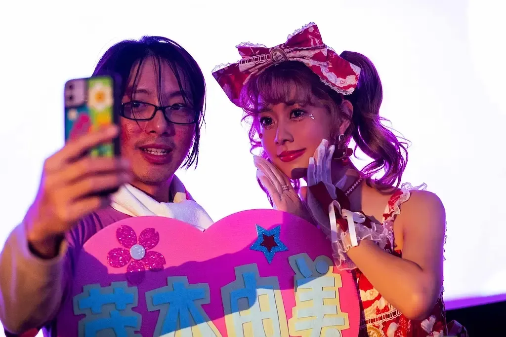 Netflix《關於我和鬼變成家人的那件事》衍生劇《正港分局》來了，劇情似乎不盡人意~