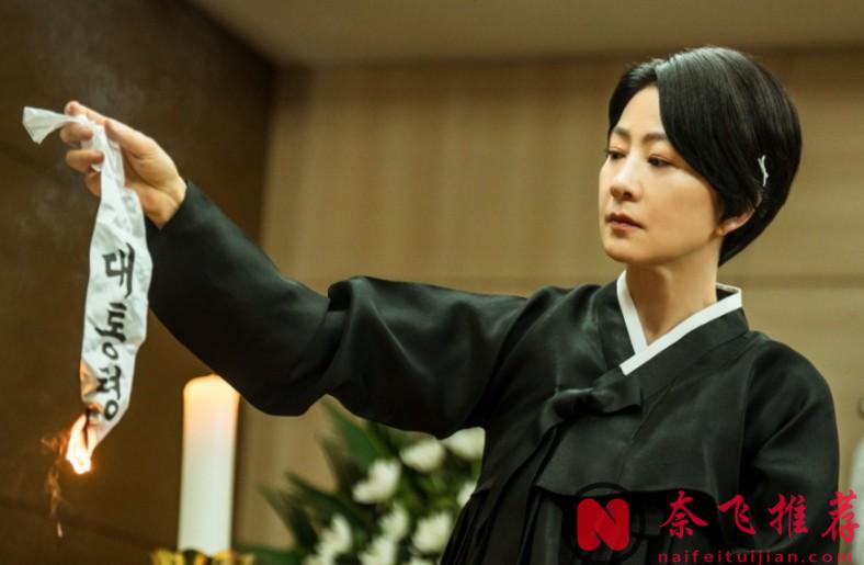 Netflix 又出一部大膽且內涵的韓劇《政壇旋風/疾風/旋風》，又一次揭露了韓國的政壇黑幕！