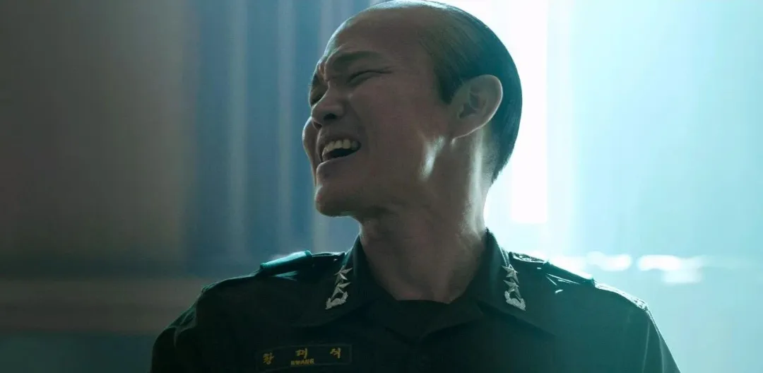 《韩国制造2》结局解读:白冀宪为何把枪口对准养大自己的哥哥?
