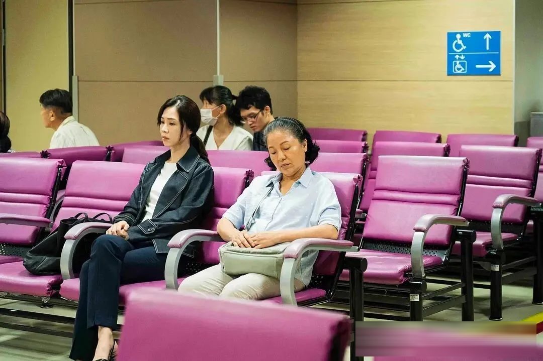 台剧《四楼的天堂》:黄秋生搭谢盈萱,用推拿疗愈生命之重
