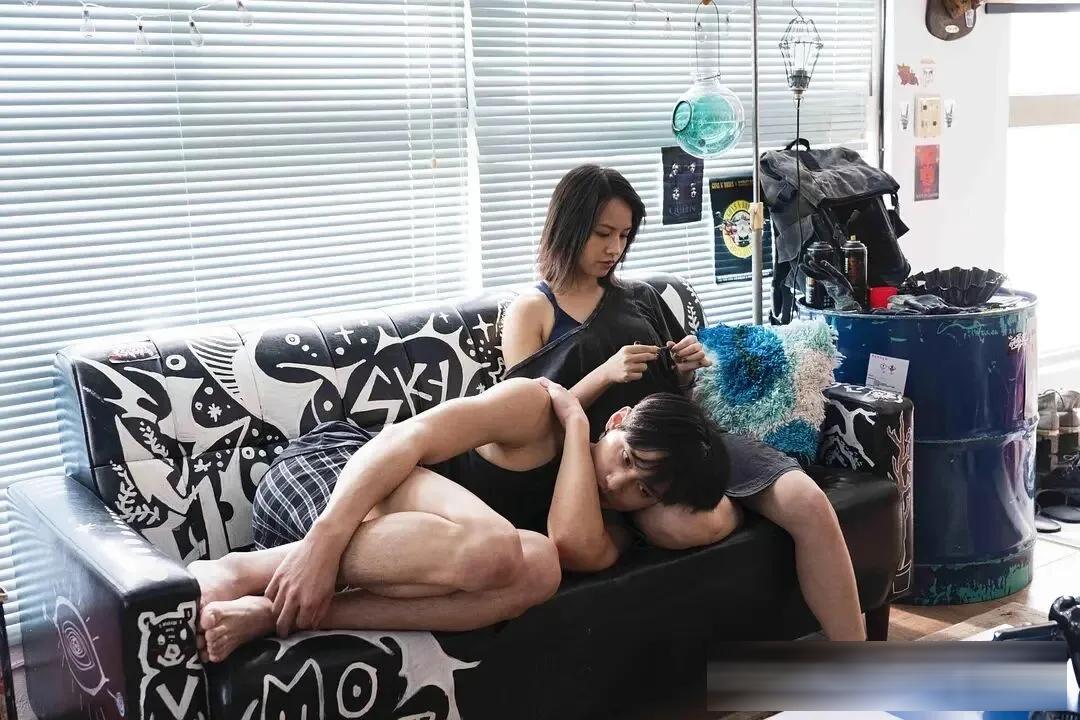 台剧《四楼的天堂》:黄秋生搭谢盈萱,用推拿疗愈生命之重