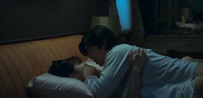 Netflix 泰国尺度剧《高潮医生》，一部发生在泰国七十年代末处理禁忌问题的故事