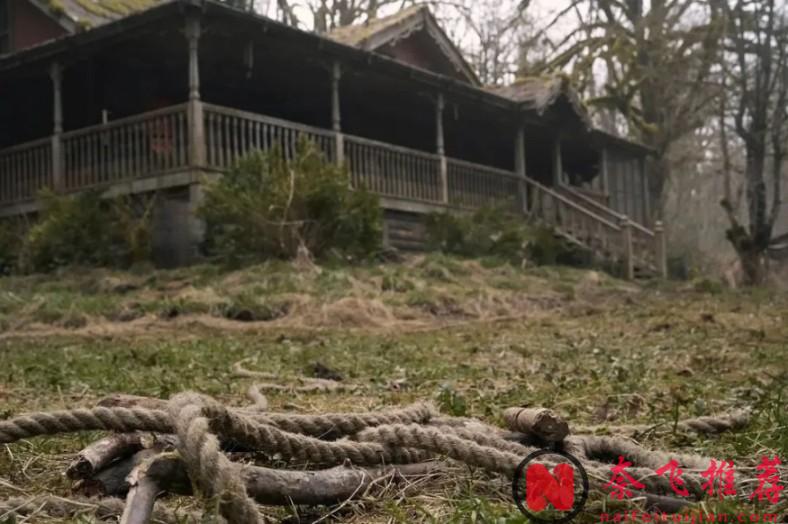 【避坑指南】聊聊近期上映的两部恐怖烂片《千万别松手》和《地狱男爵：歪曲人》！