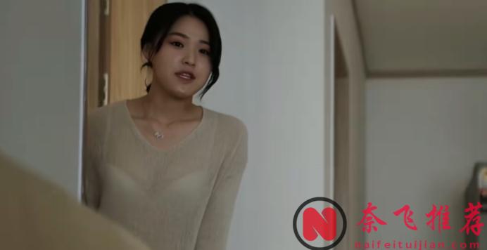 这部韩国新片《干脆杀了他算了》太敢拍了，一个被通缉的男人竟误闯入两姐妹的家里，看似柔弱的姐妹花竟然...