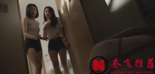 这部韩国新片《干脆杀了他算了》太敢拍了，一个被通缉的男人竟误闯入两姐妹的家里，看似柔弱的姐妹花竟然...