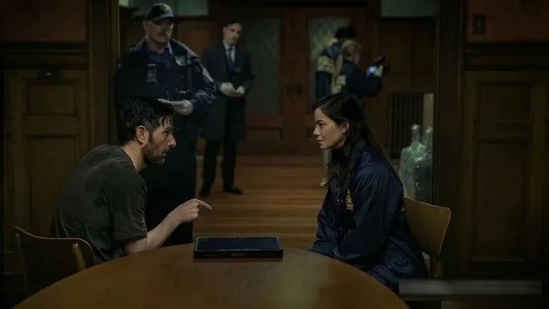 《耳语人》:一首「别把窗户留条缝」的童谣,把旧案从二十年前拽了回来