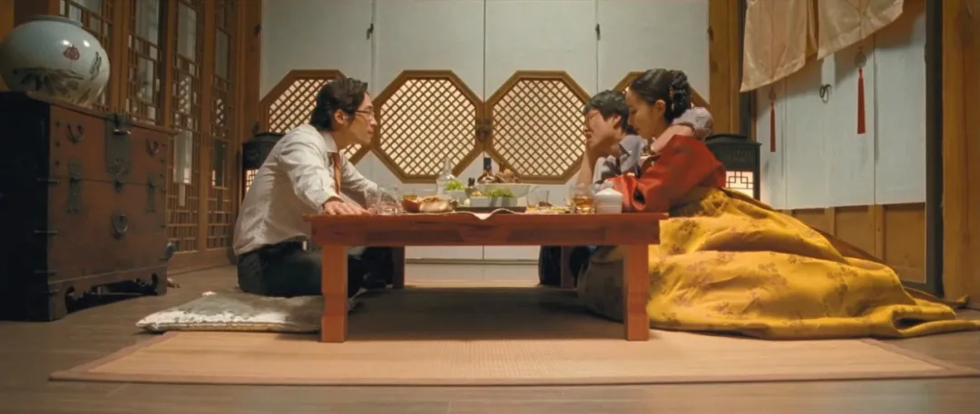 韓國高分限制級電影《不當交易/神鬼交易》，這尺度完全不給公檢法留情面！