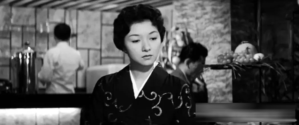 仲代达矢代表作《女人步上楼梯时》：银座妈妈桑的一段浮世绘