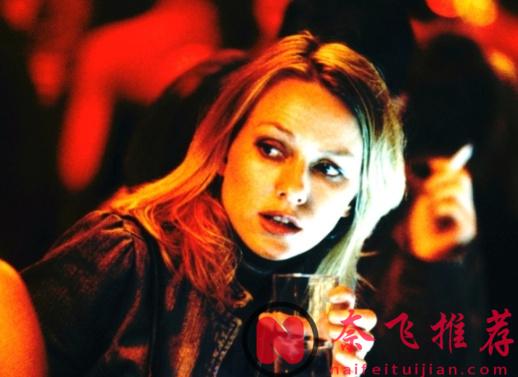 《穆赫兰道/失忆大道/ 穆荷兰大道》里的贝蒂.戴安娜演过的几部大尺度电影