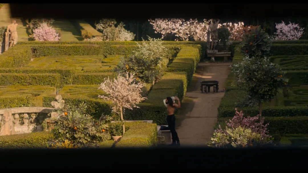 Netflix把禁書搬上了熒幕《翡冷翠十日談》，末日危機之下，貴族群體的陰暗面一覽無餘